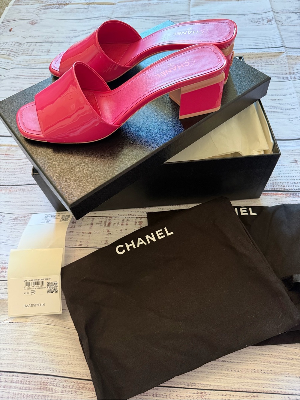 CHANEL Hot Pink Patent Leather Slide Mules - Picture 5 of 5